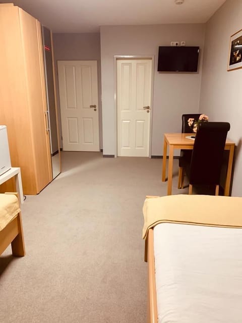 Twin Room | Soundproofing, free WiFi