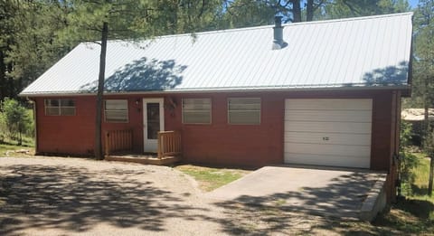 Petite Retreat Welcomes All!
