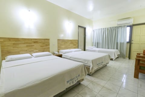 Family Room | Desk, blackout drapes, iron/ironing board, free WiFi