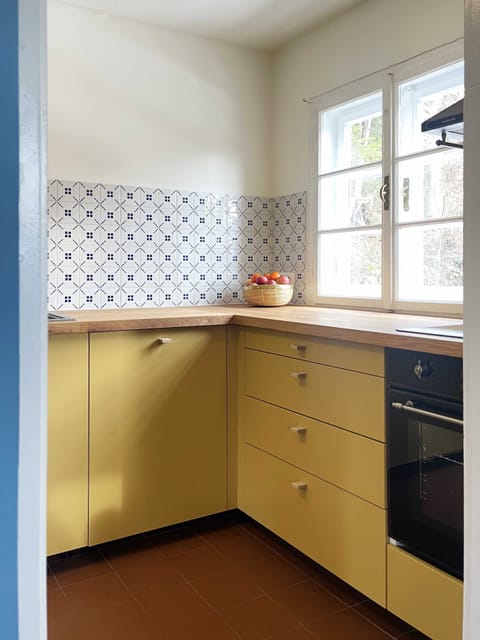 Standard Chalet, 1 Bedroom, Mountain View | Private kitchen | Fridge, stovetop, dishwasher, cookware/dishes/utensils