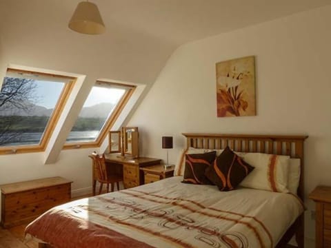 House, 3 Bedrooms | Bed sheets