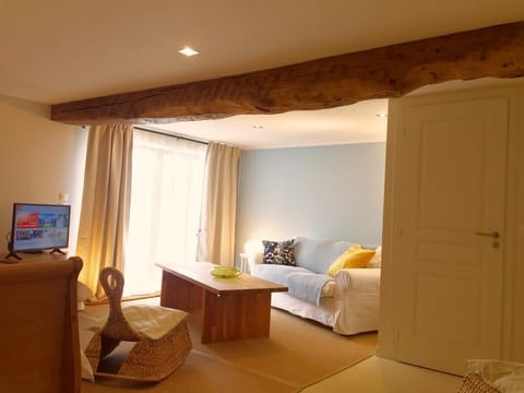 Comfort Cottage, Ensuite | Lounge