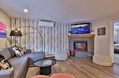 Enjoy the marvelous fireplace and cosy atmosphere.