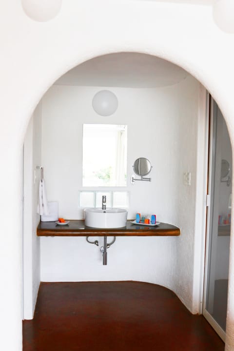 Double Room | Bathroom sink