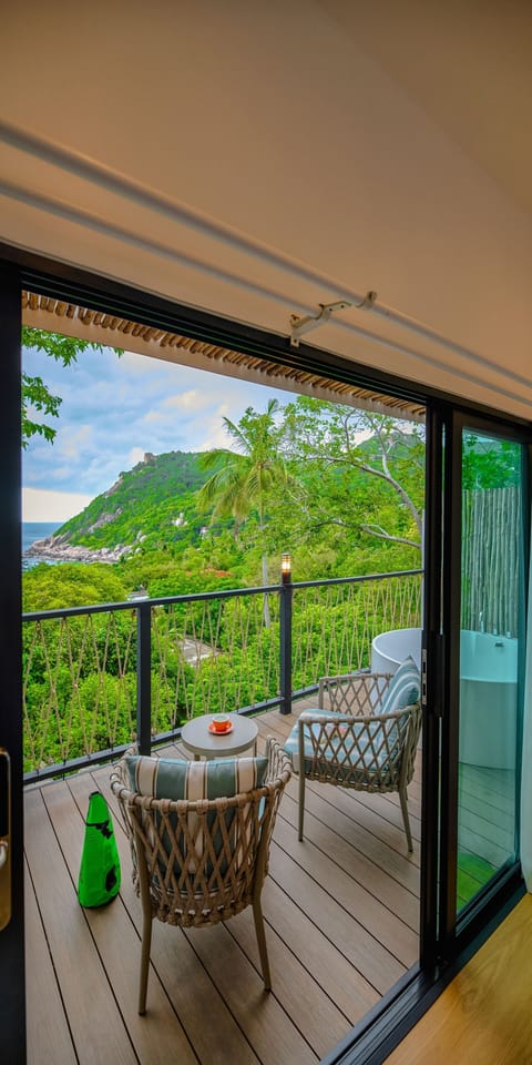 Tree Top Nest Seaview - Deluxe Bungalow with Sea View | Beach/ocean view