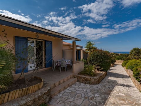 Plant, Cloud, Sky, Property, Building, Window, Land Lot, Cottage, Residential Area, Tree