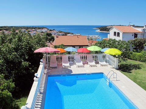 Water, Building, Plant, Property, Daytime, Sky, Swimming Pool, Azure, Window, Seaside Resort