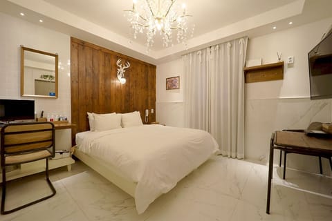 In-room safe, individually decorated, individually furnished, free WiFi