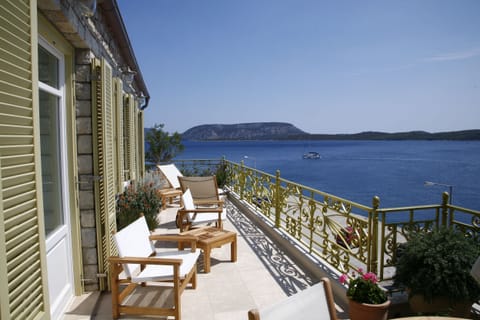 Luxury Studio Suite | In-room safe, individually decorated, individually furnished