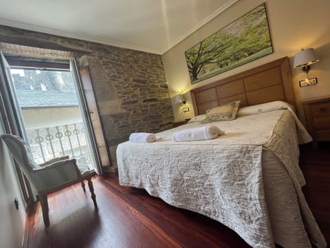 Double Room, Mountain View | Individually decorated, free WiFi, bed sheets