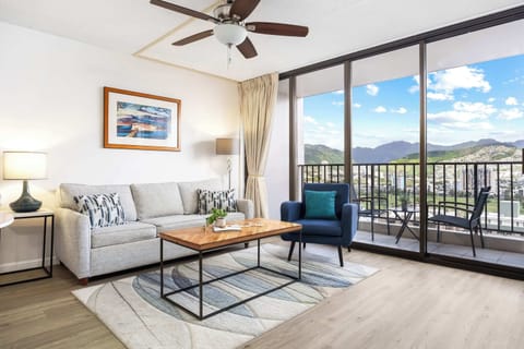 Unwind by day and recharge by night on your sleeper sofa in your living area, perfectly positioned to soak in stunning mountain views.