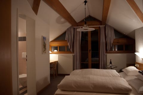 Premium bedding, down comforters, pillowtop beds, individually furnished