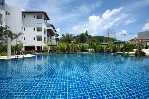 Outdoor pool, pool umbrellas