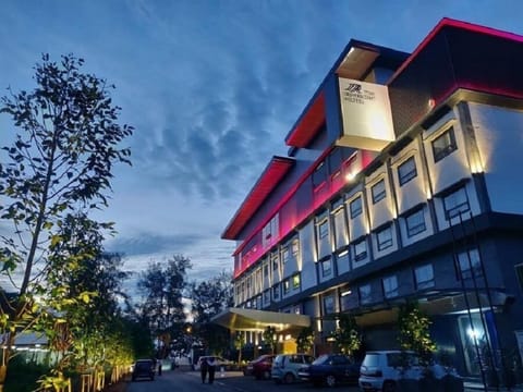 Front of property - evening/night