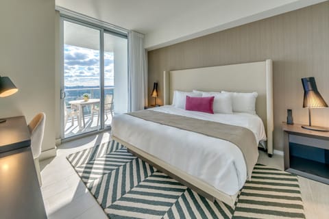 The comfy master bedroom, where you can have a goodnight sleep and relax!