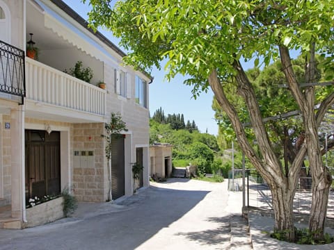 Property, Building, House, Neighbourhood, Real Estate, Residential Area, Architecture, Town, Home, Tree