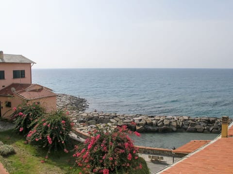 Sea, Property, Vacation, Coast, Sky, Building, Tourism, Ocean, Coastal And Oceanic Landforms, Roof