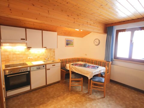 Wood, Interior Design, Room, Wood Stain, Cabinetry, Ceiling, Hardwood, Drawer, Cupboard, Plywood