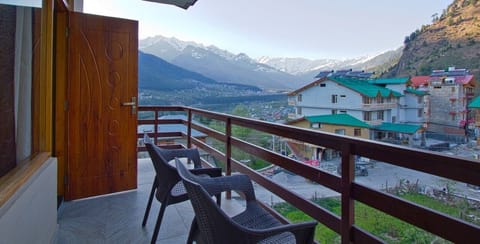 Deluxe Double Room | Balcony view