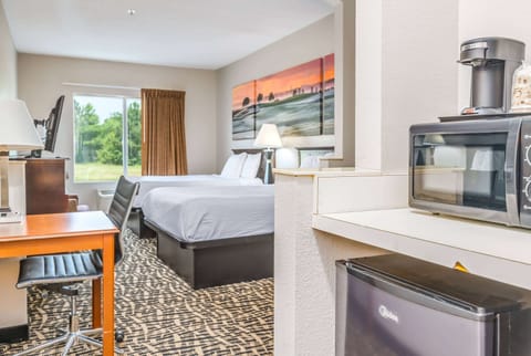 Premium bedding, desk, iron/ironing board, cribs/infant beds