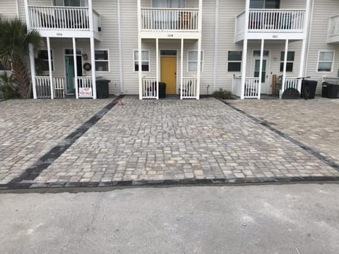 extra large parking pad right in front of home
