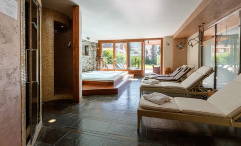 Turkish bath, body treatments, facials, massages