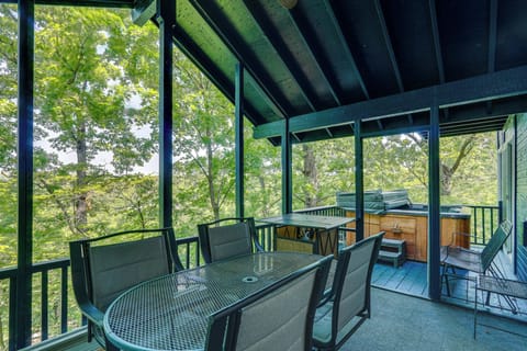 Osage Beach Vacation Rental | 4BR | 4.5BA | 2,500 Sq Ft | Stairs Required
