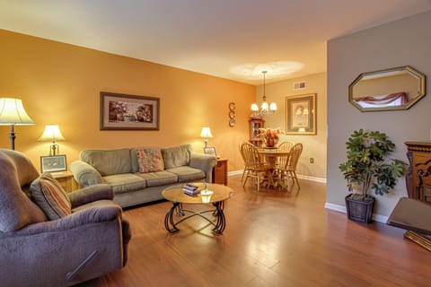 Pigeon Forge Vacation Rental | 1BR | 1BA | 700 Sq Ft | Stairs Required