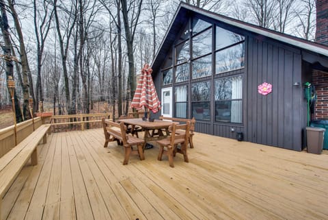 Gouldsboro Vacation Rental | 2BR | 1.5BA | 1,575 Sq Ft | Stairs Required