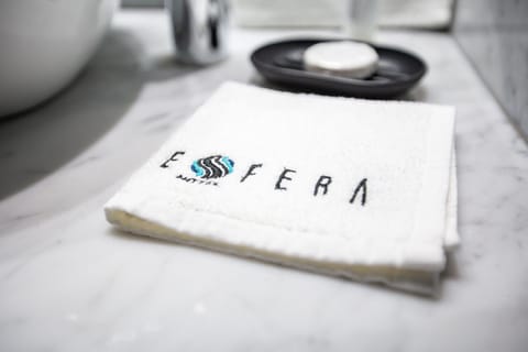 Premium Room | Bathroom amenities | Shower, towels, soap, shampoo