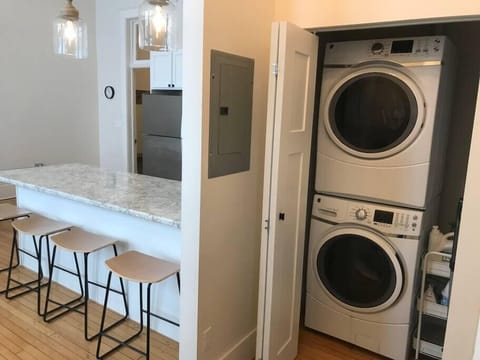 B8afa723 9aff 442e 8674 32e2c653850d