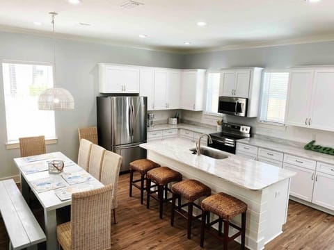 Sandy Stroll Kitchen