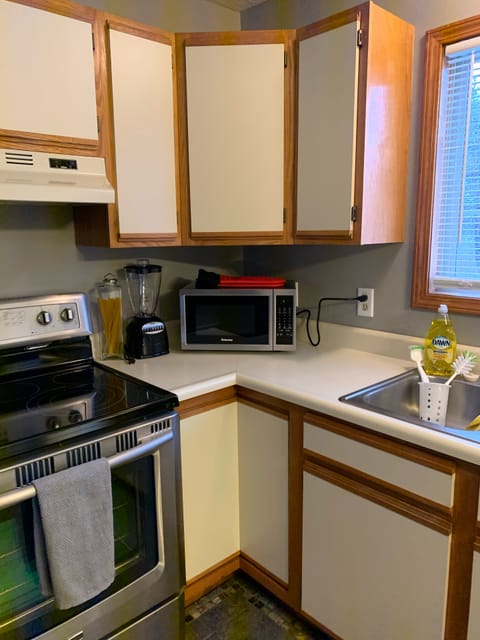 New counters in kitchen! 