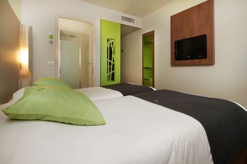 Standard Room, 2 Twin Beds | Premium bedding, memory foam beds, individually furnished, desk