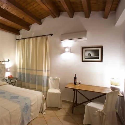 1 bedroom, Frette Italian sheets, down comforters, pillowtop beds