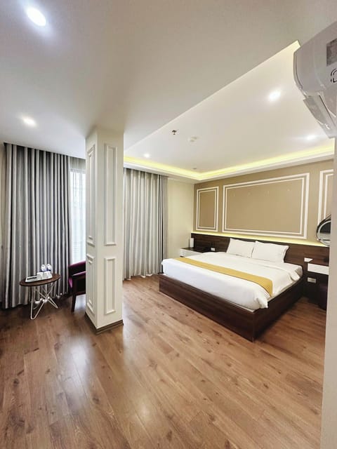 Deluxe Room | In-room safe, blackout drapes, free WiFi