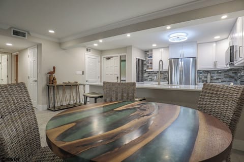 Welcome to this perfect beachfront vacation condo