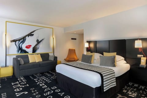Superior Room, 1 Queen Bed, Non Smoking (with Sofabed) | In-room safe, desk, laptop workspace, soundproofing