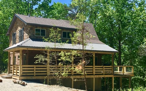 Kentucky Straight Wilderness Cabin (side view)