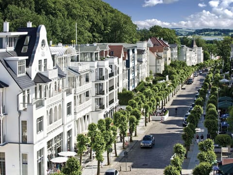 Residential Area, Property, Neighbourhood, Town, Building, Human Settlement, House, Real Estate, Architecture, Mixed-Use