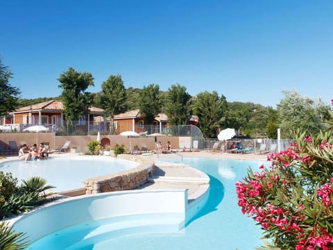 Water, Sky, Plant, Property, Building, Swimming Pool, Flower, Azure, Tree, Seaside Resort