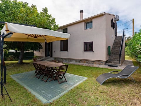 Furniture, Property, Sky, Building, Plant, Table, Window, Shade, Outdoor Furniture, Cloud