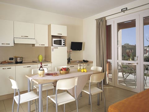 Furniture, Table, Chair, Kitchen Appliance, Wood, Kitchen, Interior Design, Kitchen & Dining Room Table, Living Room, Flooring