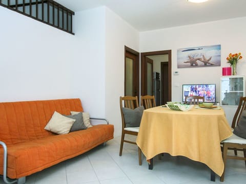 Room, Furniture, Property, Interior Design, Living Room, Building, Floor, Wall, Real Estate, Table