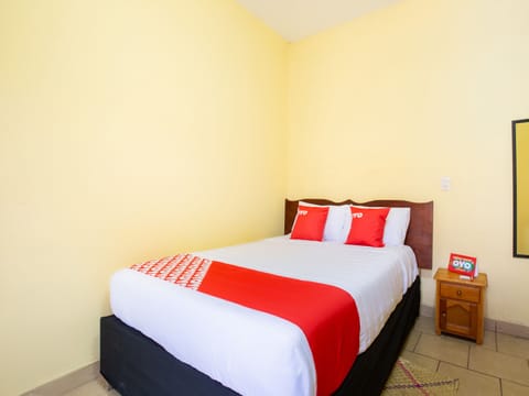 Standard Room | Free WiFi, bed sheets