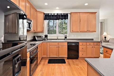 2nd Floor Kitchen and Dining (2)