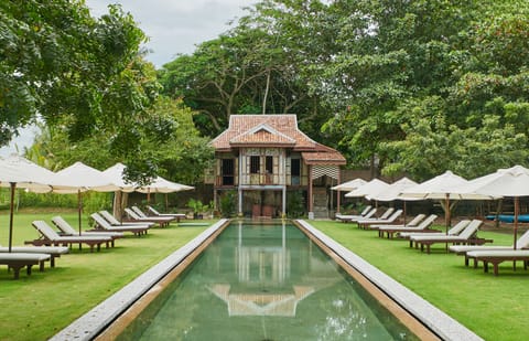 2 outdoor pools, pool umbrellas, sun loungers