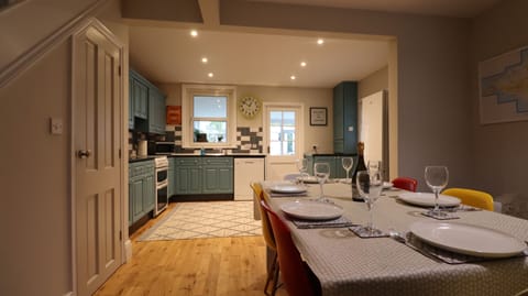 Cottage | Interior
