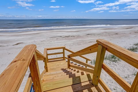 House, 3 Bedrooms | Beach | On the beach