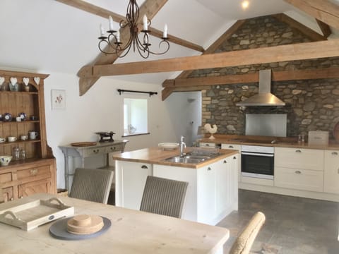 Lots of space for 6 or more